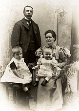  photo of Ralph and Clara Ratcliffe with children Frank and Wilfred.